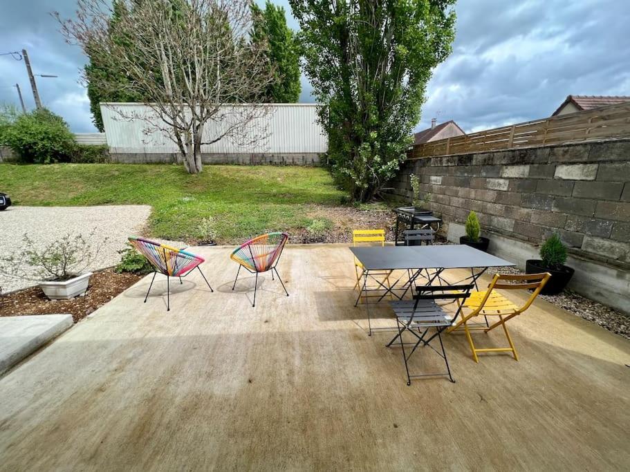 Logement De Plain-Pied Avec Jardin, Terrasse Gurgy Exteriér fotografie